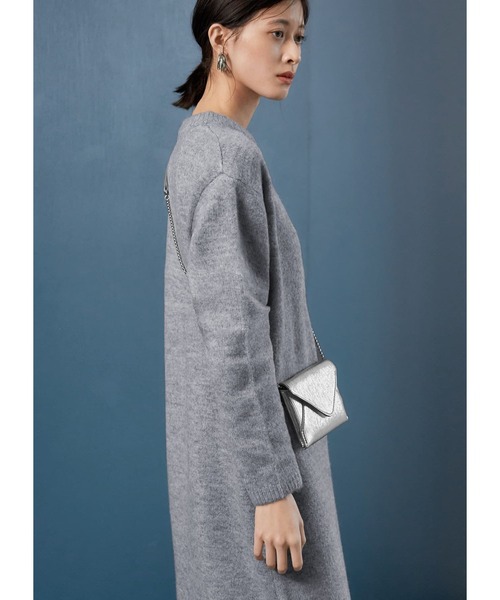 STYLE DELI(スタイルデリ)の「ヤク風クルーネックニットワンピース(ワンピース・レディース・ライトブラウン/ブラック/ライトグレー・01/02)」の20枚目の写真