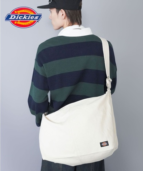 Dickies(ディッキーズ)の「【Dickies/ディッキーズ】キャンバス地ショルダーバッグ/大容量/A4収納可能(ショルダーバッグ・メンズ・ライトブラウン/オフホワイト/ブラック・ONESIZE)」の1枚目の写真