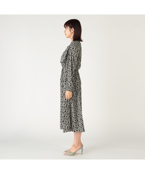 CECIL McBEE（セシルマクビー）の「小花柄バンドカラーワンピース（ワンピース・レディース・ライトベージュ/ブラック・LARGE/MEDIUM）」の9枚目の写真