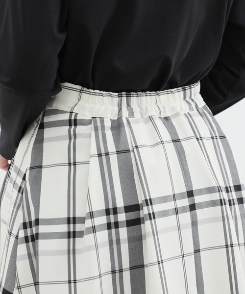 Honeys(ハニーズ)の「総柄ロングスカート(スカート・レディース・ネイビー系/ホワイト系その他/ブラック系その他/ベージュ系その他・L/M/S/3L/LL)」の6枚目の写真