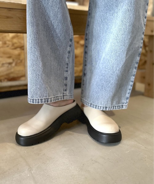 LEPSIM(レプシィム)の「ボリュームソールサボ 996291(その他シューズ・レディース・アイボリー/ブラック・MEDIUM/LARGE)」の1枚目の写真