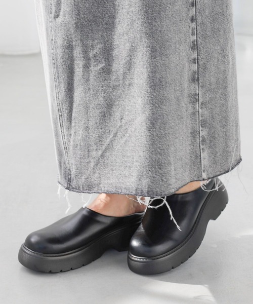 LEPSIM(レプシィム)の「ボリュームソールサボ 996291(その他シューズ・レディース・アイボリー/ブラック・MEDIUM/LARGE)」の21枚目の写真