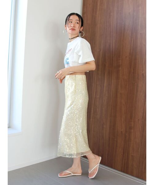 Ungrid(アングリッド)の「ミドル丈スパンコールスカート(スカート・レディース・アイボリー/ブラック・FREE)」の6枚目の写真