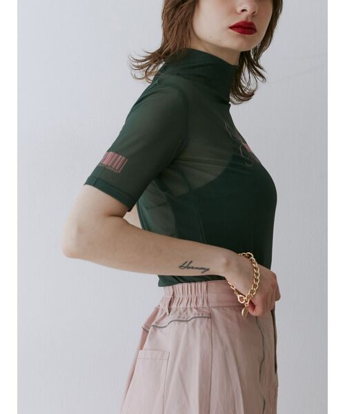 jouetie(ジュエティ)の「ハーフスリーブタトゥーシアートップス(Tシャツ/カットソー・レディース・ブラック/オフホワイト/カーキ・MEDIUM)」の7枚目の写真