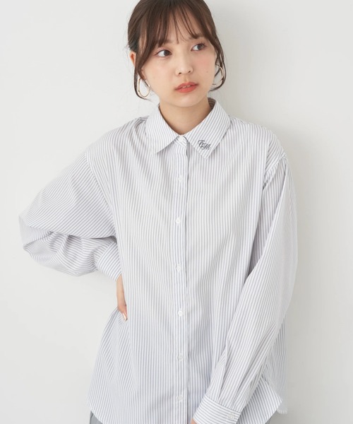 earth music&ecology（アースミュージックアンドエコロジー）の「ワンポイントロゴシャツ（シャツ/ブラウス・レディース・ライトイエロー/サックスブルー/ピンク系その他/グレー系その他2・FREE）」の2枚目の写真