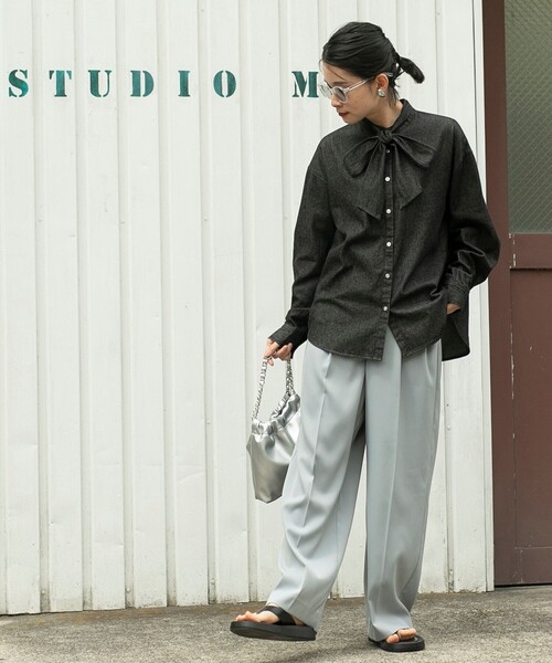 coen（コーエン）の「2WAYボウタイデニムシャツブラウス（シャツ/ブラウス・レディース・コバルトブルー/ブラック・M/L）」の21枚目の写真