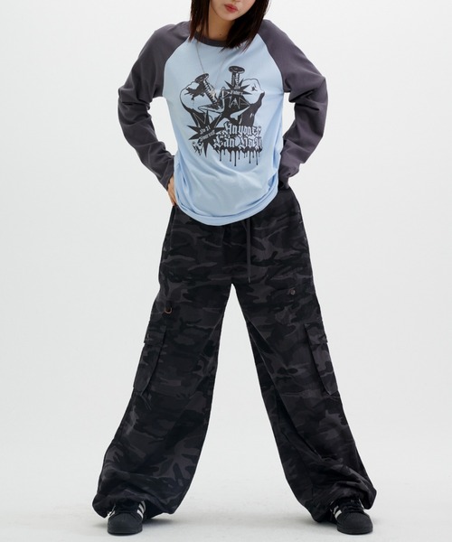 runningHIGH(ランニングハイ)の「【runningHIGH】RIPSTOP BANDING CARGO PANTS -CAMO-(カーゴパンツ・レディース・ブラック/グリーン系カモフラージュ/グレー系カモフラージュ・M/S)」の4枚目の写真