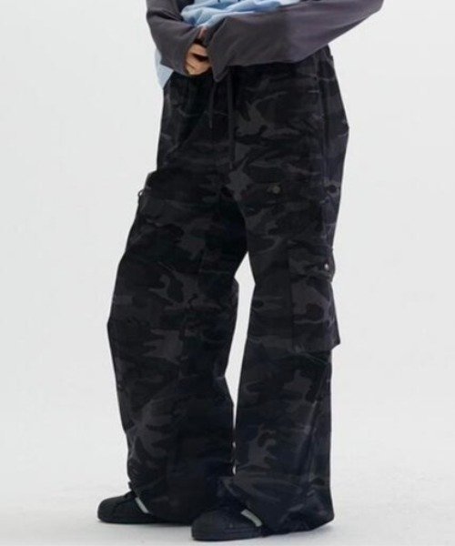 runningHIGH(ランニングハイ)の「【runningHIGH】RIPSTOP BANDING CARGO PANTS -CAMO-(カーゴパンツ・レディース・ブラック/グリーン系カモフラージュ/グレー系カモフラージュ・M/S)」の8枚目の写真