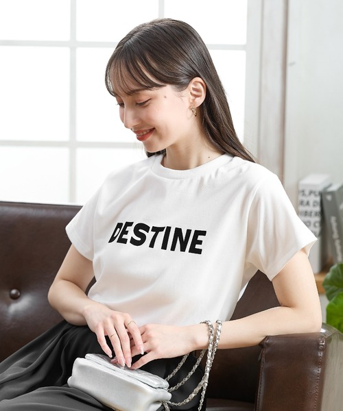 INGNI(イング)の「ロゴプリントTシャツ(Tシャツ/カットソー・レディース・ブラック×ホワイト/ピンク系2/ホワイト×シルバー/ブラック×シルバー/ホワイト×ブラック/チャコールグレー/ホワイト系その他/ホワイト系5・M)」の2枚目の写真