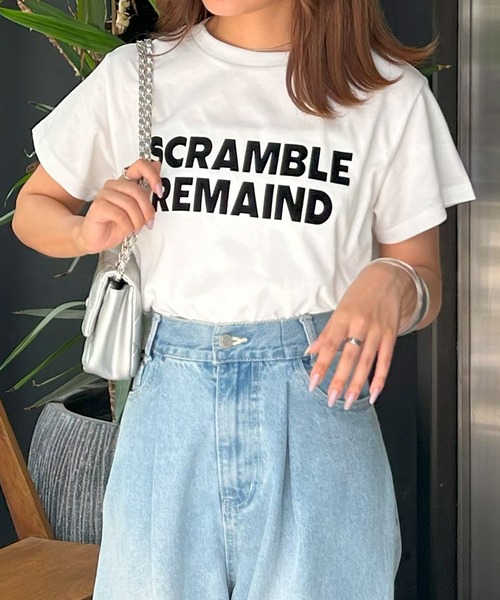 INGNI(イング)の「ロゴプリントTシャツ(Tシャツ/カットソー・レディース・ブラック×ホワイト/ピンク系2/ホワイト×シルバー/ブラック×シルバー/ホワイト×ブラック/チャコールグレー/ホワイト系その他/ホワイト系5・M)」の3枚目の写真