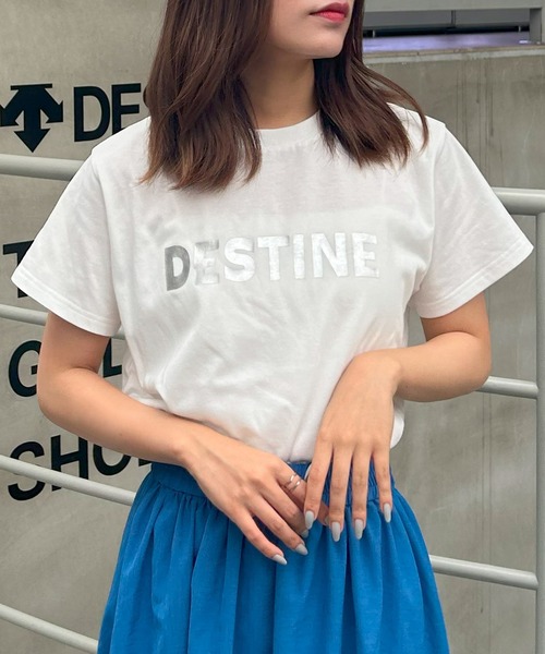 INGNI(イング)の「ロゴプリントTシャツ(Tシャツ/カットソー・レディース・ブラック×ホワイト/ピンク系2/ホワイト×シルバー/ブラック×シルバー/ホワイト×ブラック/チャコールグレー/ホワイト系その他/ホワイト系5・M)」の4枚目の写真