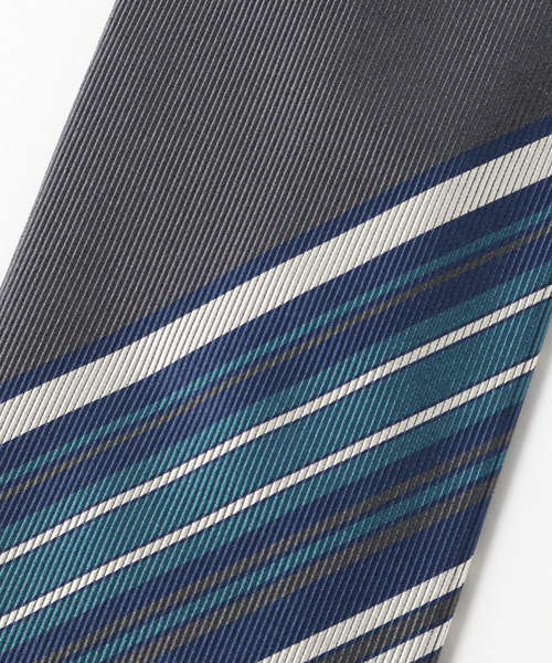 EDIFICE（エディフィス）の「PB レジメンタルマルチストライプタイ（ネクタイ・メンズ・ネイビー/ブラウン/チャコールグレー・FREE）」の4枚目の写真