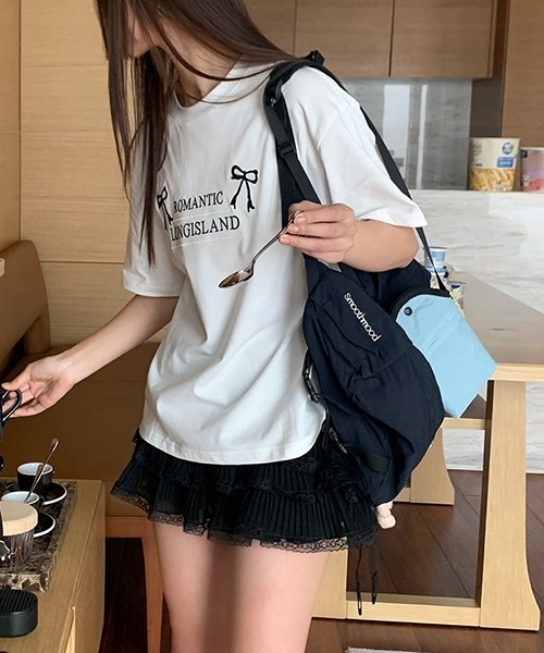 gossip!ロサンゼルス(ゴシップロサンゼルス)の「Y2K ラウンドネックリボン刺繍綿Tシャツ(Tシャツ/カットソー・レディース・オフホワイト/グレー・FREE)」の9枚目の写真