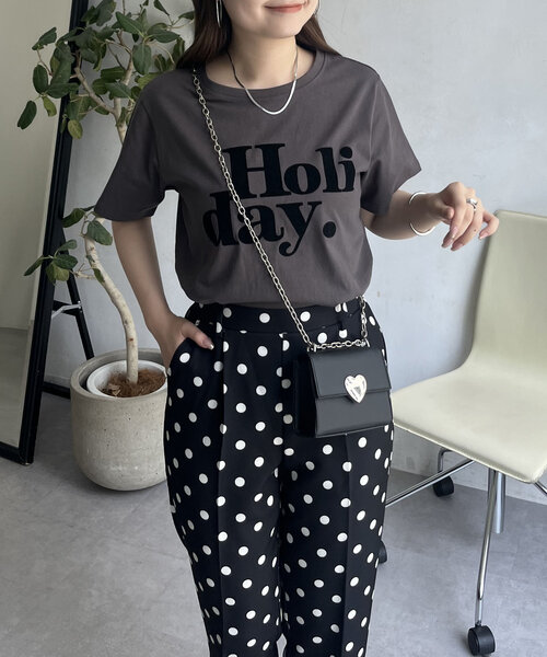 prose verse（プロズヴェール）の「【Holiday】フロッキーロゴTシャツ（Tシャツ/カットソー・レディース・オフホワイト/チャコールグレー・MEDIUM/LARGE）」の18枚目の写真