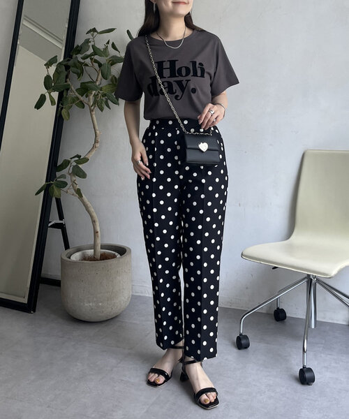 prose verse（プロズヴェール）の「【Holiday】フロッキーロゴTシャツ（Tシャツ/カットソー・レディース・オフホワイト/チャコールグレー・MEDIUM/LARGE）」の14枚目の写真