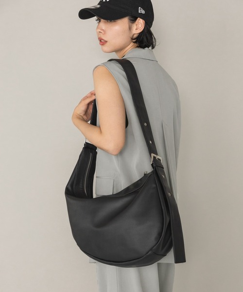 PAGEBOY(ページボーイ)の「ヘンケイBIGショルダー(ショルダーバッグ・レディース・ブラック/ブラウン・FREE)」の7枚目の写真