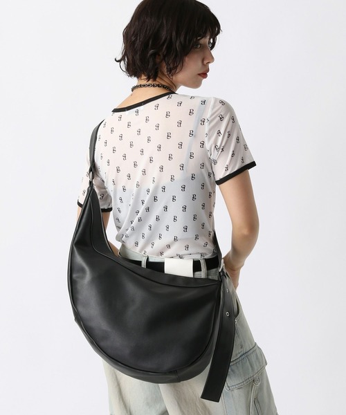 PAGEBOY(ページボーイ)の「ヘンケイBIGショルダー(ショルダーバッグ・レディース・ブラック/ブラウン・FREE)」の8枚目の写真