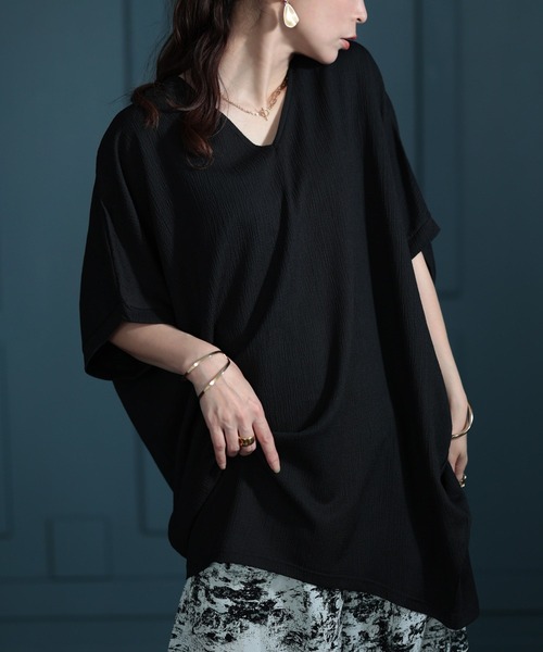 Sawa a la mode（サワアラモード）の「立体生地シボ風ドルマンチュニック（Tシャツ/カットソー・レディース・ネイビー/ブラック/ホワイト/グリーン・FREE）」の2枚目の写真