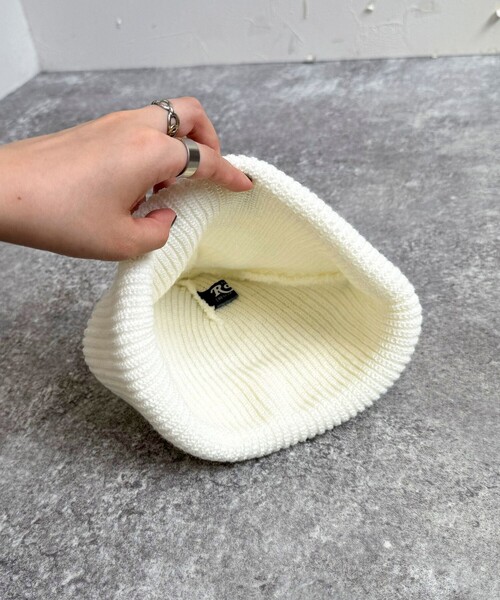 fredy emue(フレディエミュ)の「Roster Bear刺しゅうワッチ(ニットキャップ/ビーニー・レディース・ネイビー/アイボリー/ブラック・FREE)」の10枚目の写真