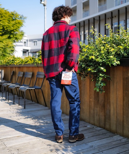 roial（ロイアル）の「DENIM/ROAIL(ロイアル) ヴィンテージウォッシュ加工リラックスシルエットデニム・ジーンズ（デニムパンツ・メンズ・ライトインディゴブルー/ダークインディゴブルー・32inch/34inch/30inch）」の6枚目の写真