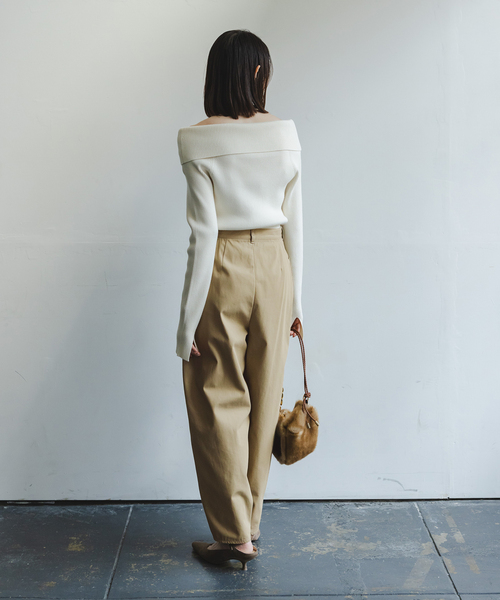 Noble（ノーブル）の「《追加》カーブシルエットパンツ（チノパンツ・レディース・ブラック/ベージュ・36/38/40）」の15枚目の写真