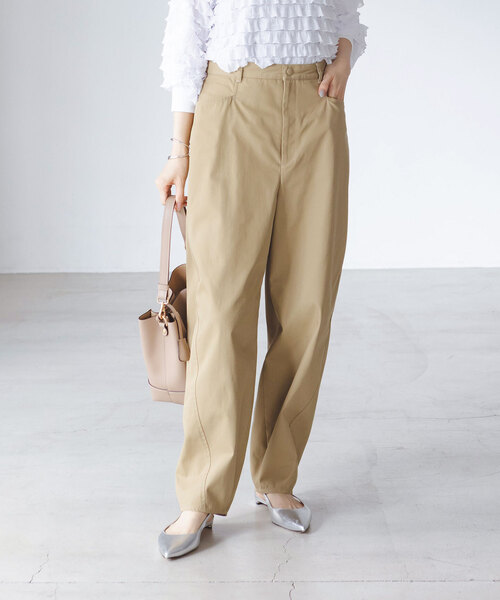 Noble（ノーブル）の「《追加》カーブシルエットパンツ（チノパンツ・レディース・ブラック/ベージュ・36/38/40）」の16枚目の写真