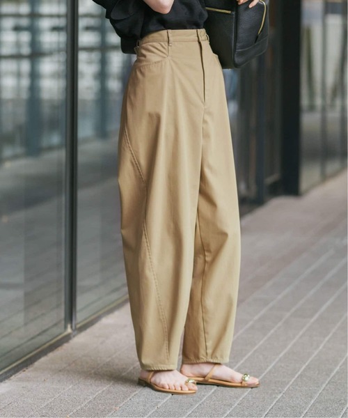 Noble（ノーブル）の「《追加》カーブシルエットパンツ（チノパンツ・レディース・ブラック/ベージュ・36/38/40）」の20枚目の写真