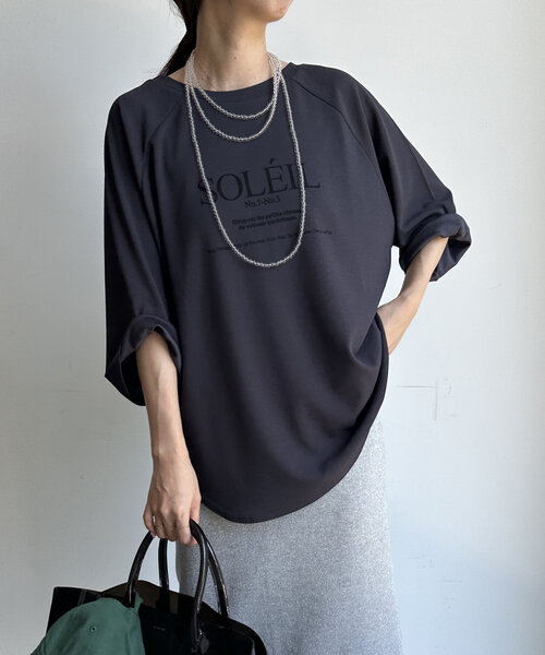 DouDou（ドゥドゥ）の「SOLEILジョーゼットロゴTEE（Tシャツ/カットソー・レディース・チャコールグレー/ホワイト/ベージュ・FREE）」の19枚目の写真