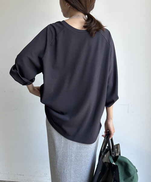 DouDou（ドゥドゥ）の「SOLEILジョーゼットロゴTEE（Tシャツ/カットソー・レディース・チャコールグレー/ホワイト/ベージュ・FREE）」の16枚目の写真