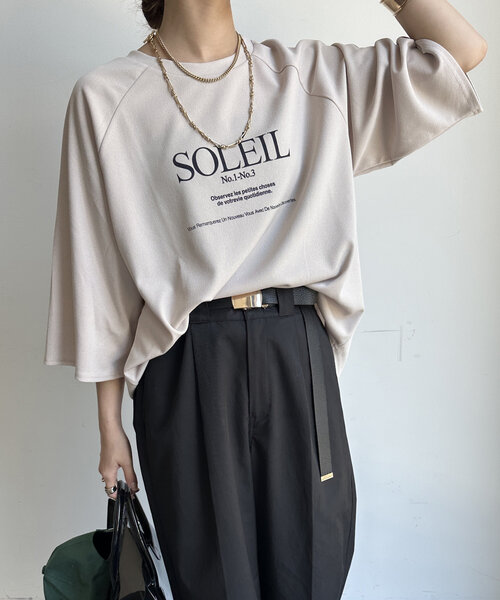DouDou（ドゥドゥ）の「SOLEILジョーゼットロゴTEE（Tシャツ/カットソー・レディース・チャコールグレー/ホワイト/ベージュ・FREE）」の6枚目の写真