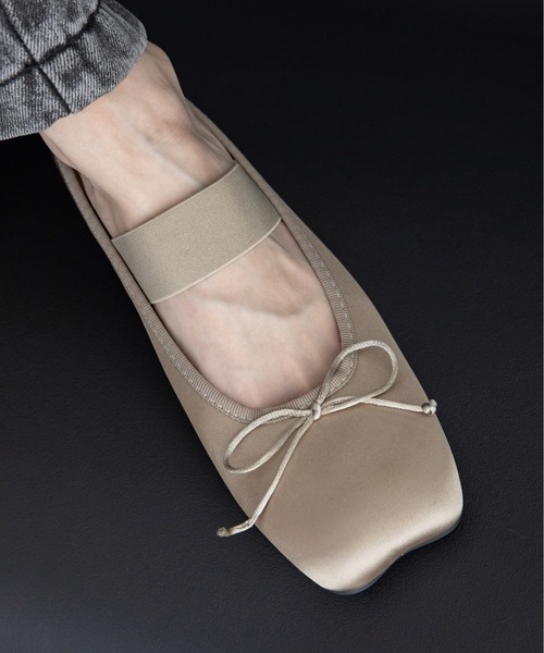VACANCY（ヴァカンシー）の「スクエアバレーミュール（バレエシューズ・レディース・ベージュ/ブラック・LARGE/MEDIUM）」の9枚目の写真