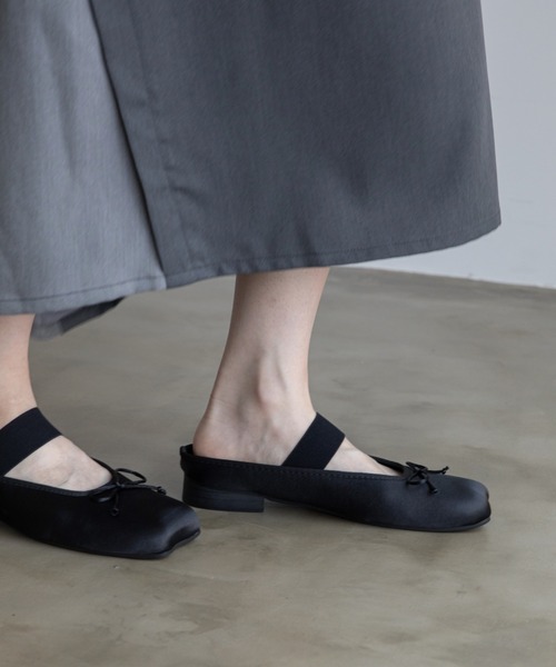 VACANCY（ヴァカンシー）の「スクエアバレーミュール（バレエシューズ・レディース・ベージュ/ブラック・LARGE/MEDIUM）」の5枚目の写真