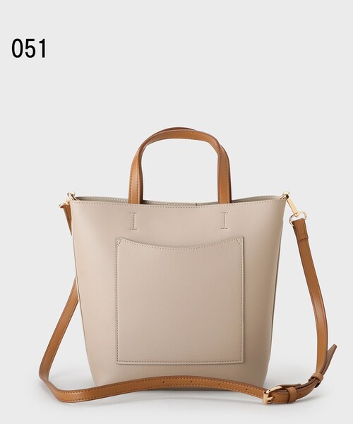 LAURA ASHLEY（ローラアシュレイ）の「【ショルダーストラップ付／合成皮革】縦型トートバッグ（トートバッグ・レディース・グリーン/ブラック/ライトベージュ/キャメル・00）」の17枚目の写真