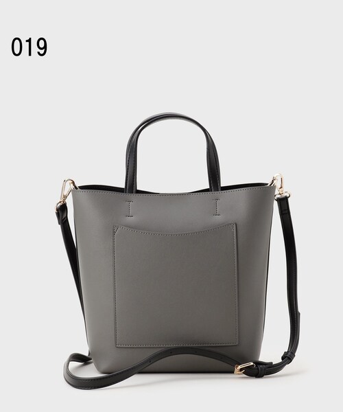 LAURA ASHLEY（ローラアシュレイ）の「【ショルダーストラップ付／合成皮革】縦型トートバッグ（トートバッグ・レディース・グリーン/ブラック/ライトベージュ/キャメル・00）」の19枚目の写真