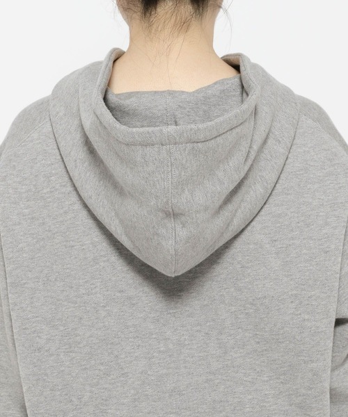 GLOBAL WORK（グローバルワーク）の「高山直子さんコラボ/ショートフーディー/EiiS/133551（パーカー・レディース・ブラック/グレー/オフホワイト・SMALL/X-SMALL）」の12枚目の写真