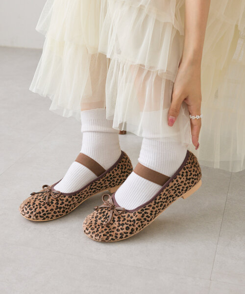 w closet（ダブルクローゼット）の「【５色展開】アソートバレエシューズ（パンプス・レディース・シルバー/ブラック/ブラック系その他2/ブラウン/ピンク・LARGE/MEDIUM）」の3枚目の写真