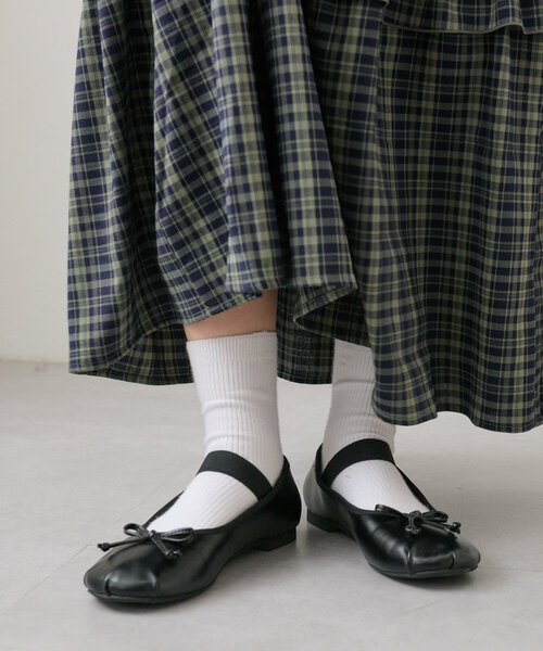 w closet（ダブルクローゼット）の「【５色展開】アソートバレエシューズ（パンプス・レディース・シルバー/ブラック/ブラック系その他2/ブラウン/ピンク・LARGE/MEDIUM）」の6枚目の写真