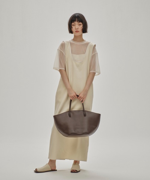 TODAYFUL（トゥデイフル）の「Ecoleather Round Bag（トートバッグ・レディース・バーガンディー/ブラック・FREE）」の5枚目の写真