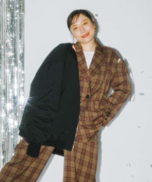 KBF（ケイビーエフ）の「BIGギャザースリーブMA-1（MA-1・レディース・ブラック/アイボリー/ブラック系その他・ONE）」の7枚目の写真