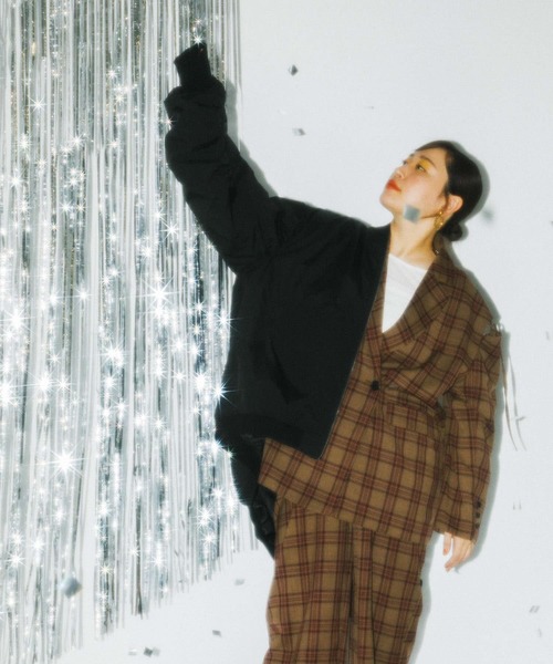 KBF（ケイビーエフ）の「BIGギャザースリーブMA-1（MA-1・レディース・ブラック/アイボリー/ブラック系その他・ONE）」の8枚目の写真