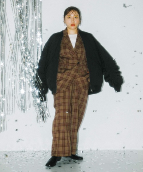 KBF（ケイビーエフ）の「BIGギャザースリーブMA-1（MA-1・レディース・ブラック/アイボリー/ブラック系その他・ONE）」の11枚目の写真