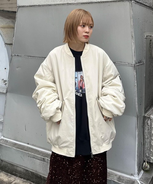 KBF（ケイビーエフ）の「BIGギャザースリーブMA-1（MA-1・レディース・ブラック/アイボリー/ブラック系その他・ONE）」の13枚目の写真