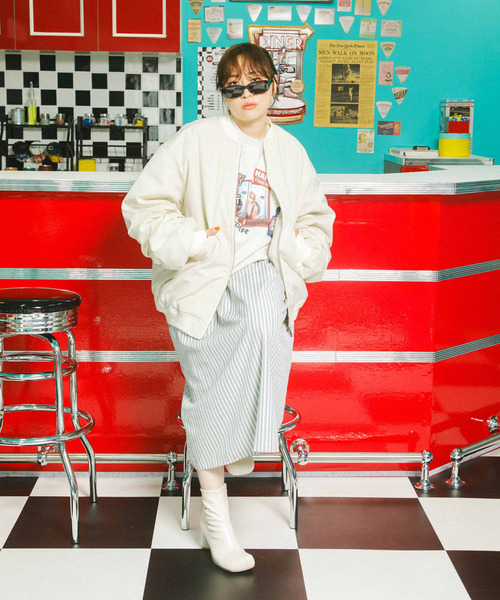 KBF（ケイビーエフ）の「BIGギャザースリーブMA-1（MA-1・レディース・ブラック/アイボリー/ブラック系その他・ONE）」の19枚目の写真