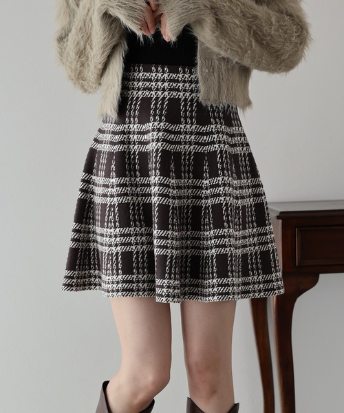 BLUEEAST（ブルーイースト）の「チェックニットミニマーメイドスカート（スカート・レディース・ブラウン/グレー/ベージュ/ブラック・MEDIUM）」の4枚目の写真