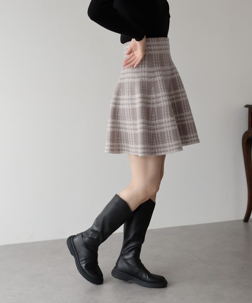 BLUEEAST（ブルーイースト）の「チェックニットミニマーメイドスカート（スカート・レディース・ブラウン/グレー/ベージュ/ブラック・MEDIUM）」の9枚目の写真