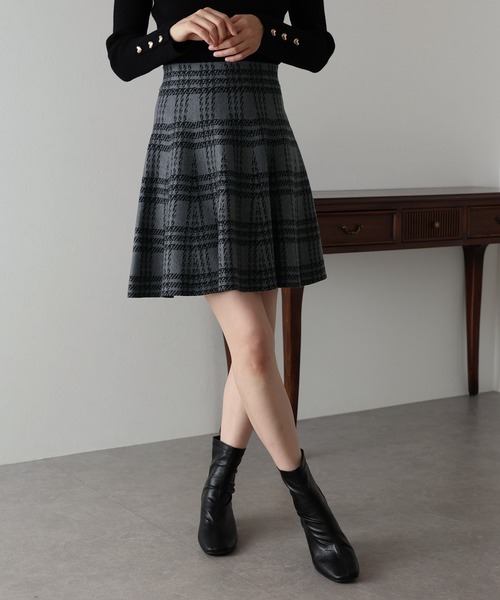 BLUEEAST（ブルーイースト）の「チェックニットミニマーメイドスカート（スカート・レディース・ブラウン/グレー/ベージュ/ブラック・MEDIUM）」の13枚目の写真