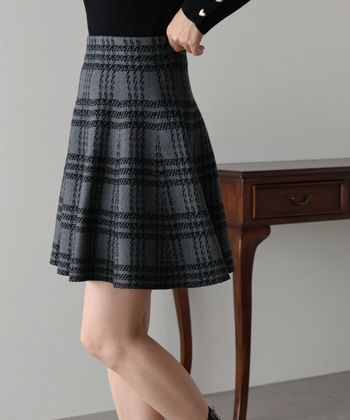 BLUEEAST（ブルーイースト）の「チェックニットミニマーメイドスカート（スカート・レディース・ブラウン/グレー/ベージュ/ブラック・MEDIUM）」の16枚目の写真