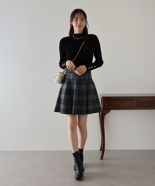 BLUEEAST（ブルーイースト）の「チェックニットミニマーメイドスカート（スカート・レディース・ブラウン/グレー/ベージュ/ブラック・MEDIUM）」の17枚目の写真