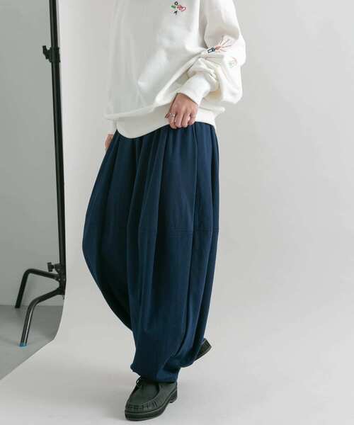 KBF（ケイビーエフ）の「WIDEレッグカーブパンツ（その他パンツ・レディース・オフホワイト/ブラック/ネイビー・ONE）」の9枚目の写真