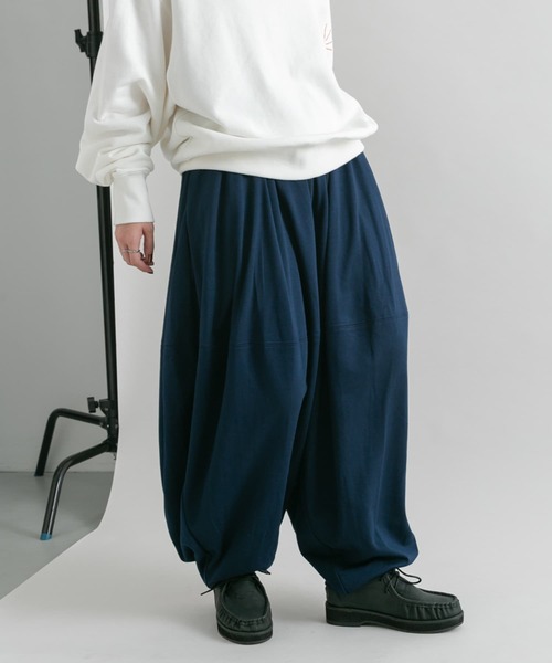 KBF（ケイビーエフ）の「WIDEレッグカーブパンツ（その他パンツ・レディース・オフホワイト/ブラック/ネイビー・ONE）」の11枚目の写真